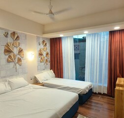Luxury triple bed room