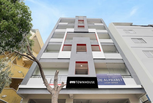 Townhouse De Alphabet Kukatpally Near Nexus Mall