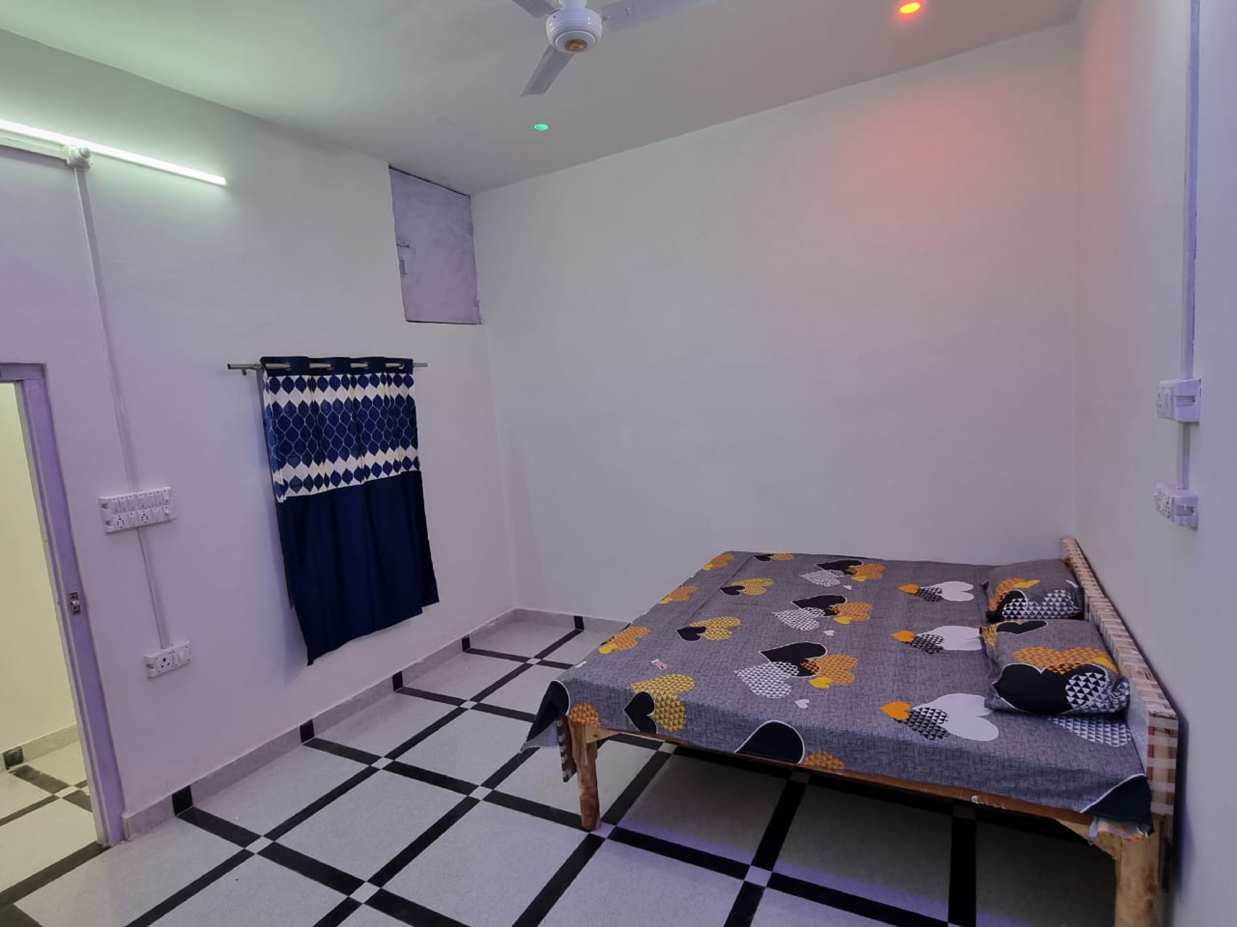 Satyendra Guest House - Tap to explore photos