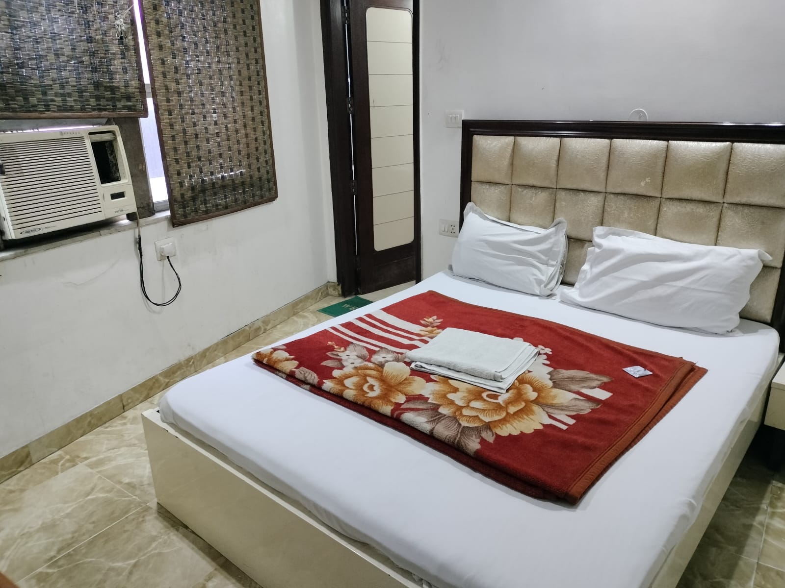 Hotel Nancy Dx Near New Delhi Railway Station - Tap to explore photos