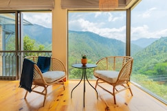 Over The World, Naukuchiatal