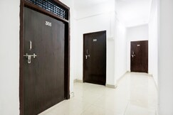 SPOT ON S B Hotel, Auraiya