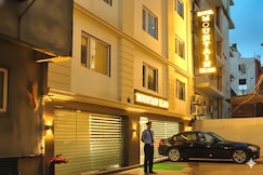 Hotel Mountain Bliss Near New Delhi & Connaught Place, Delhi