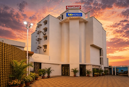 FabHotel Amaltas