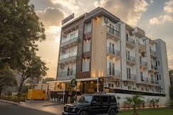 Honeyveils Palace, Greater Noida