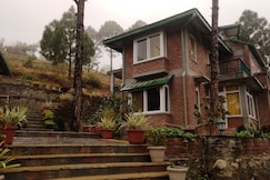 Alpine vila by Ebonystays, Bhimtal