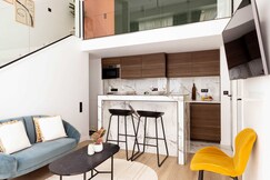 Bright Loft - 2BR/6P - Place Pigalle 4, Paris