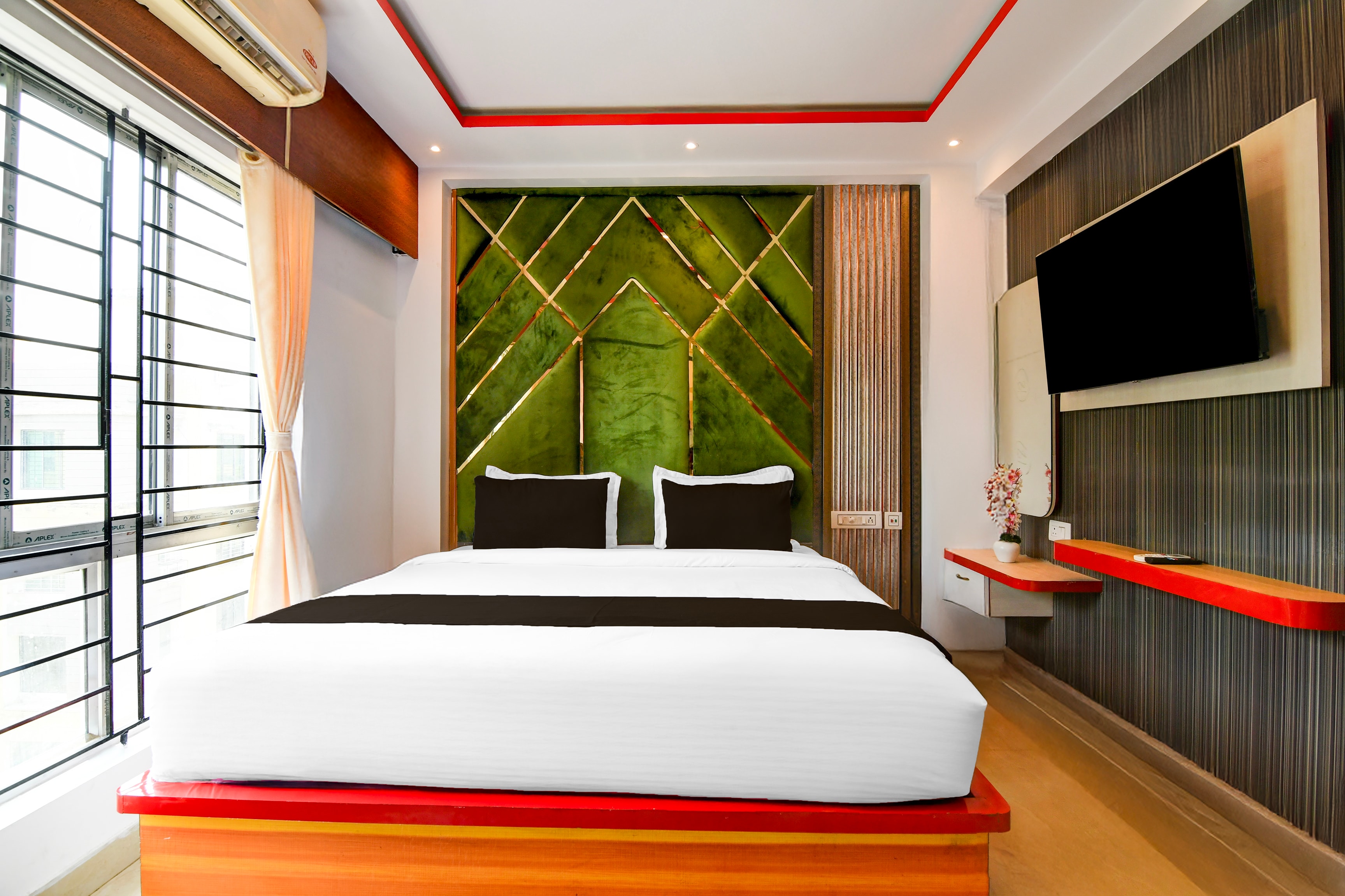 Super Hotel O Love Point - Tap to explore photos
