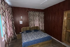 Charu Int. GuestHouse, Udaipur, Himachal Pradesh