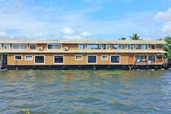 Vinayak Tours Houeboats, Alleppey