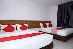 OYO 89672 Eg Hotel Jj, Mersing