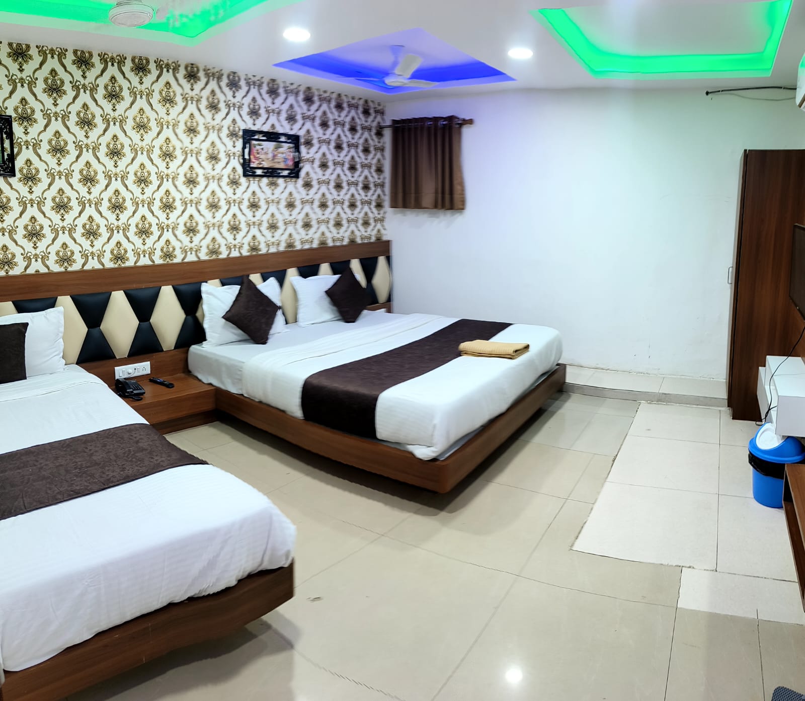 Hotel Mountain Inn Ahmedabad - Tap to explore photos