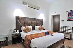 Hotel Dolphin @Near Taj Mahal, Agra