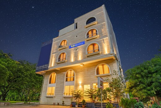 FabHotel New Krishna Palace