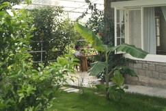 Fursatghar Aangan Studio Apartment, Bir Billing