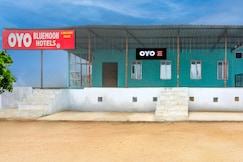Hotel O Bluemoon kuthound, Rura