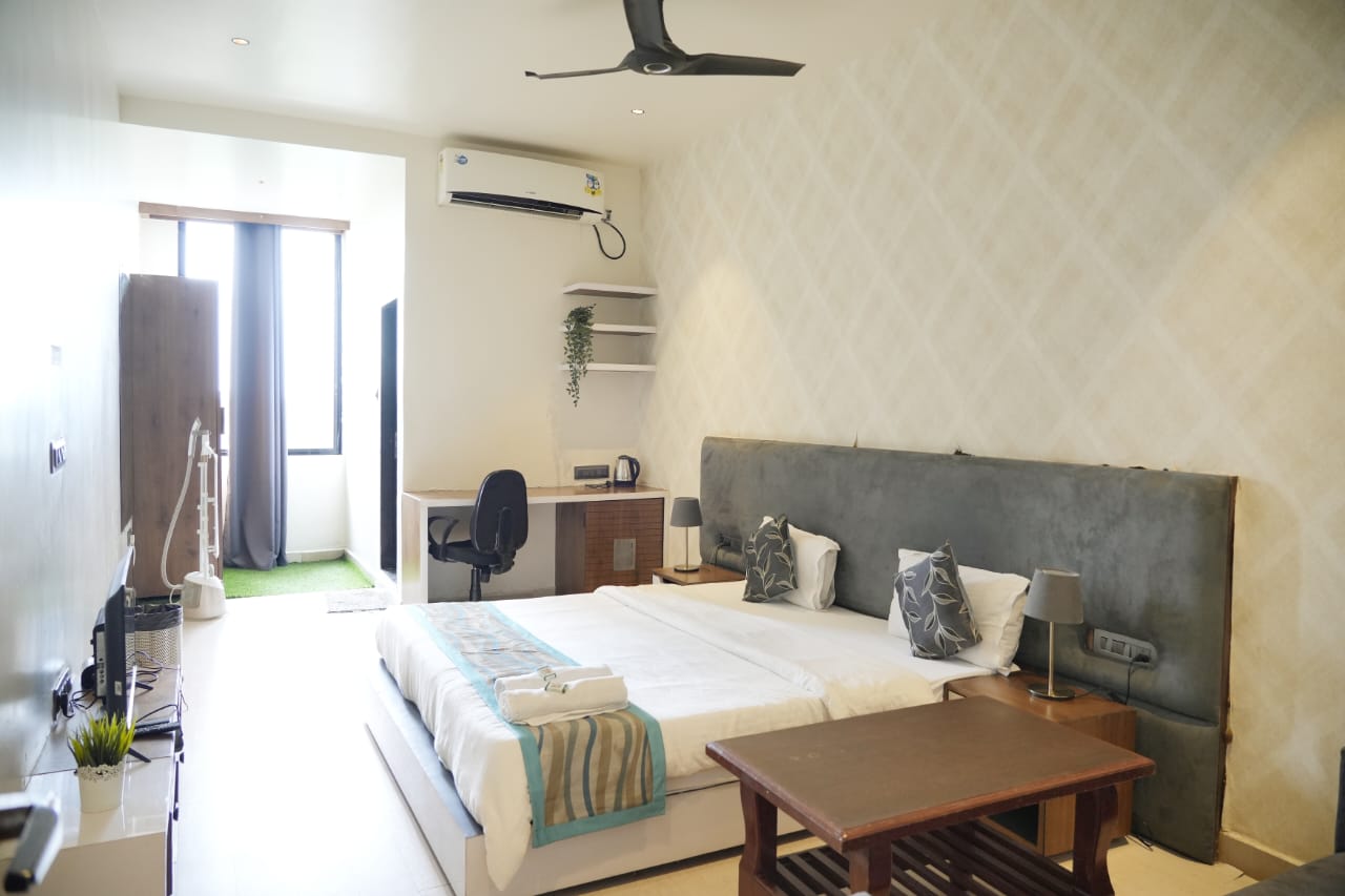 Punjabi Dhami Hotel Lodging Boarding - Tap to explore photos