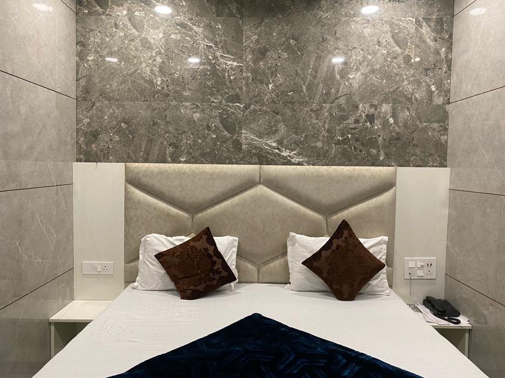 THE RAJPUT HOTEL - Tap to explore photos
