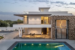 Luxury 3BHK Villa Pool Jacuzzi Billiards, Jaipur