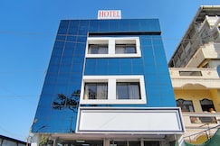 Moon Palace, Dhamnod