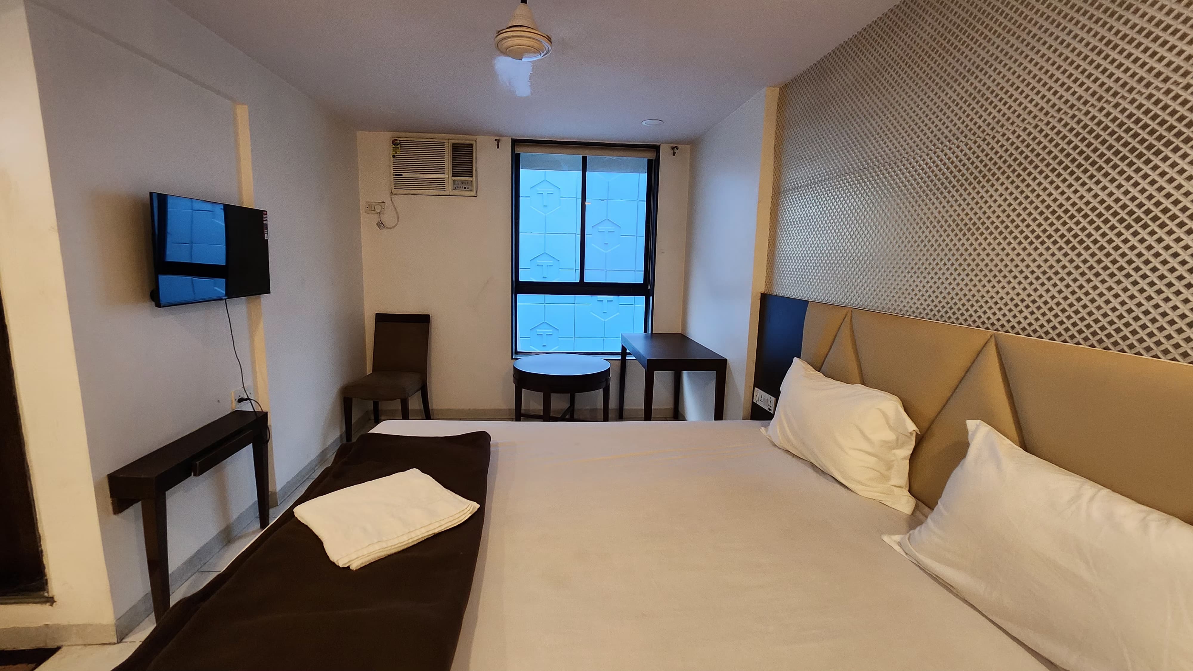 Royal palace lodging and boarding 4