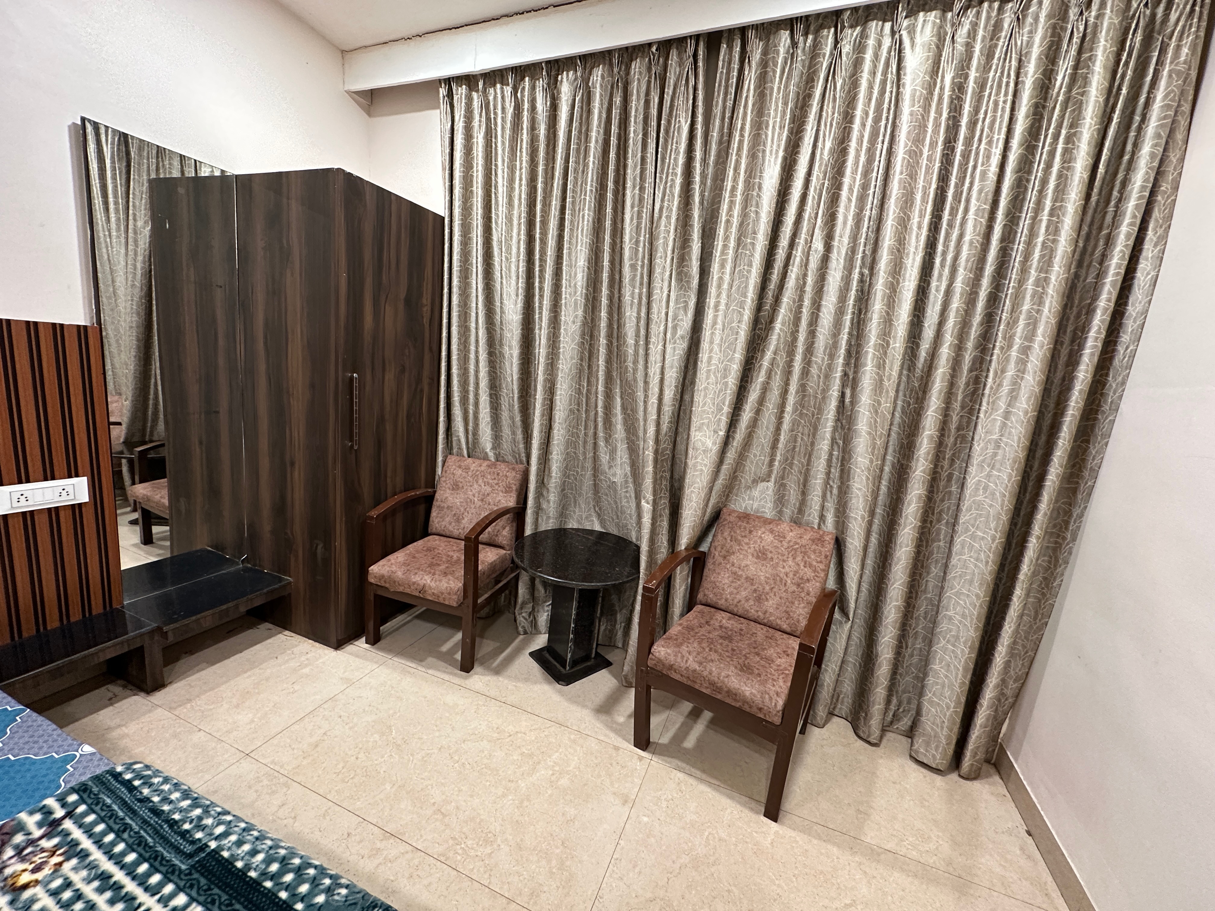 Hotel Anuj Palace - Tap to explore photos