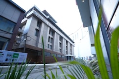 Seaking Suits, Cochin