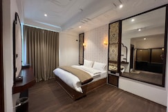 PINE BREEZE, Baramulla