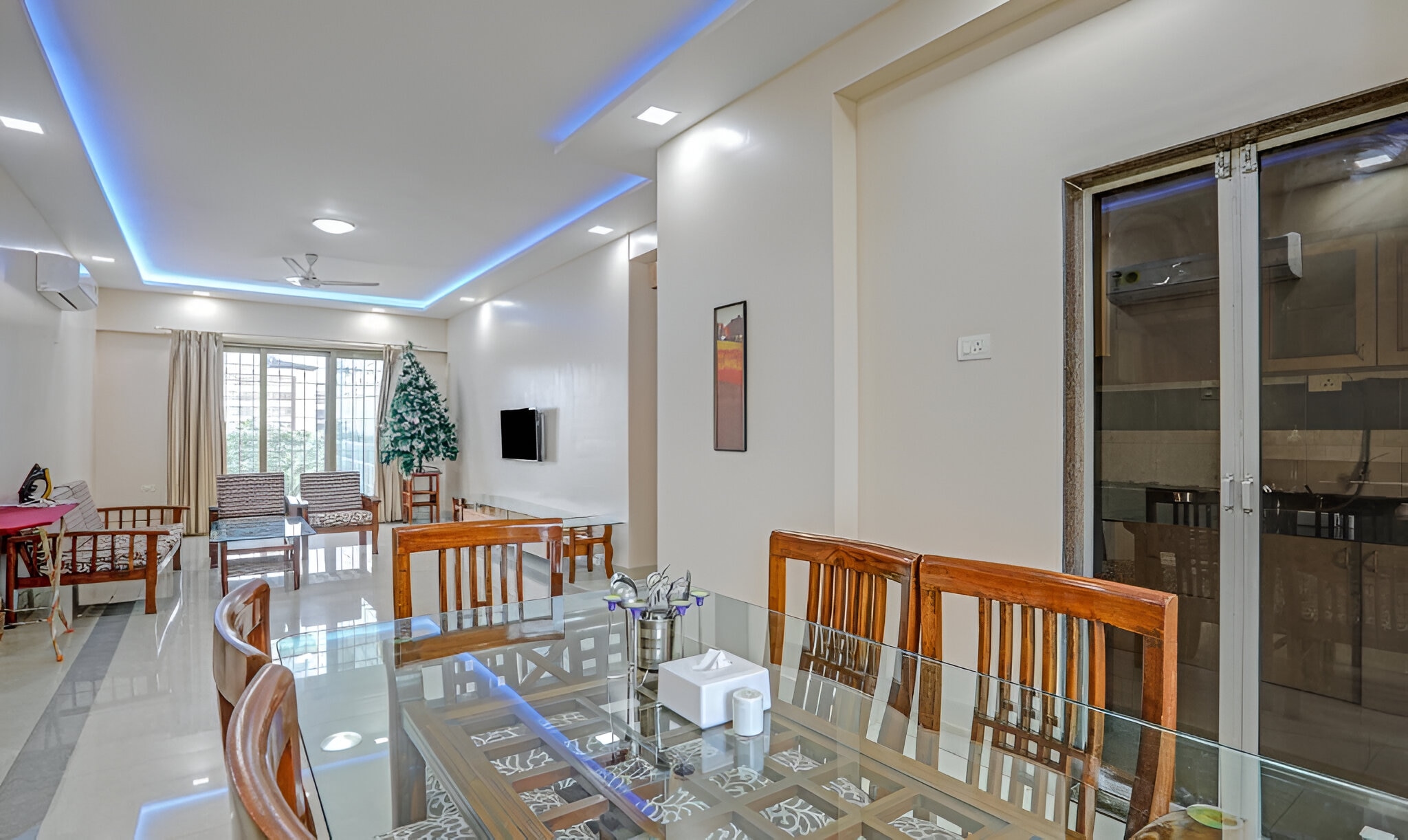 Stay Retreat at Welcome Apartment Bandra - Tap to explore photos