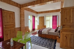 Woodstock Villa & Cafe, Jibhi