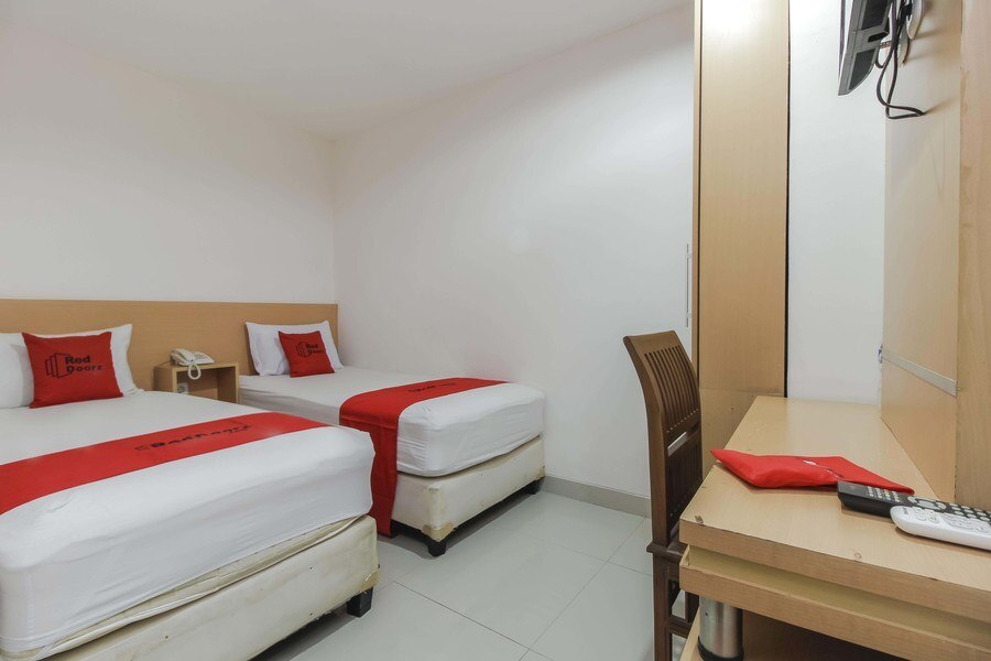 Promo 60% Off Deluxe Room 2 Fontana Residencia Guest ...