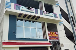 Hotel O Home PK Guest Homestay, Ayodhya