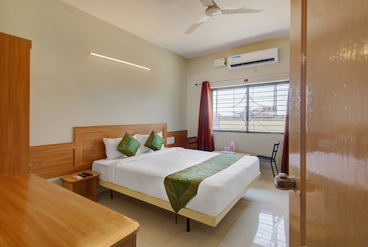Itsy Hotels KES Residency, 10 min from KSR Bengaluru City Junction
