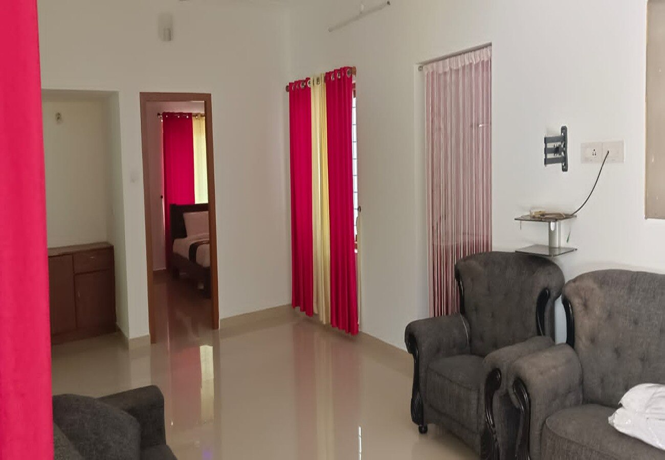 Prana Homestay Rajakumari - Tap to explore photos