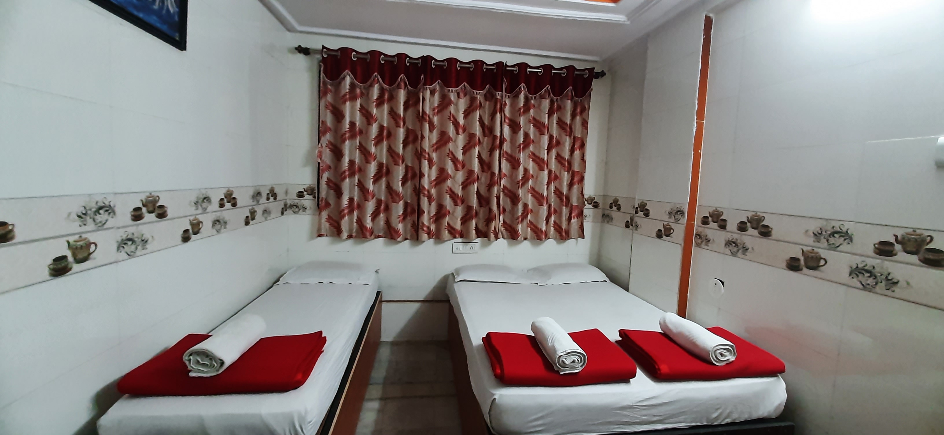 Sai Laxmi Hotel - Tap to explore photos