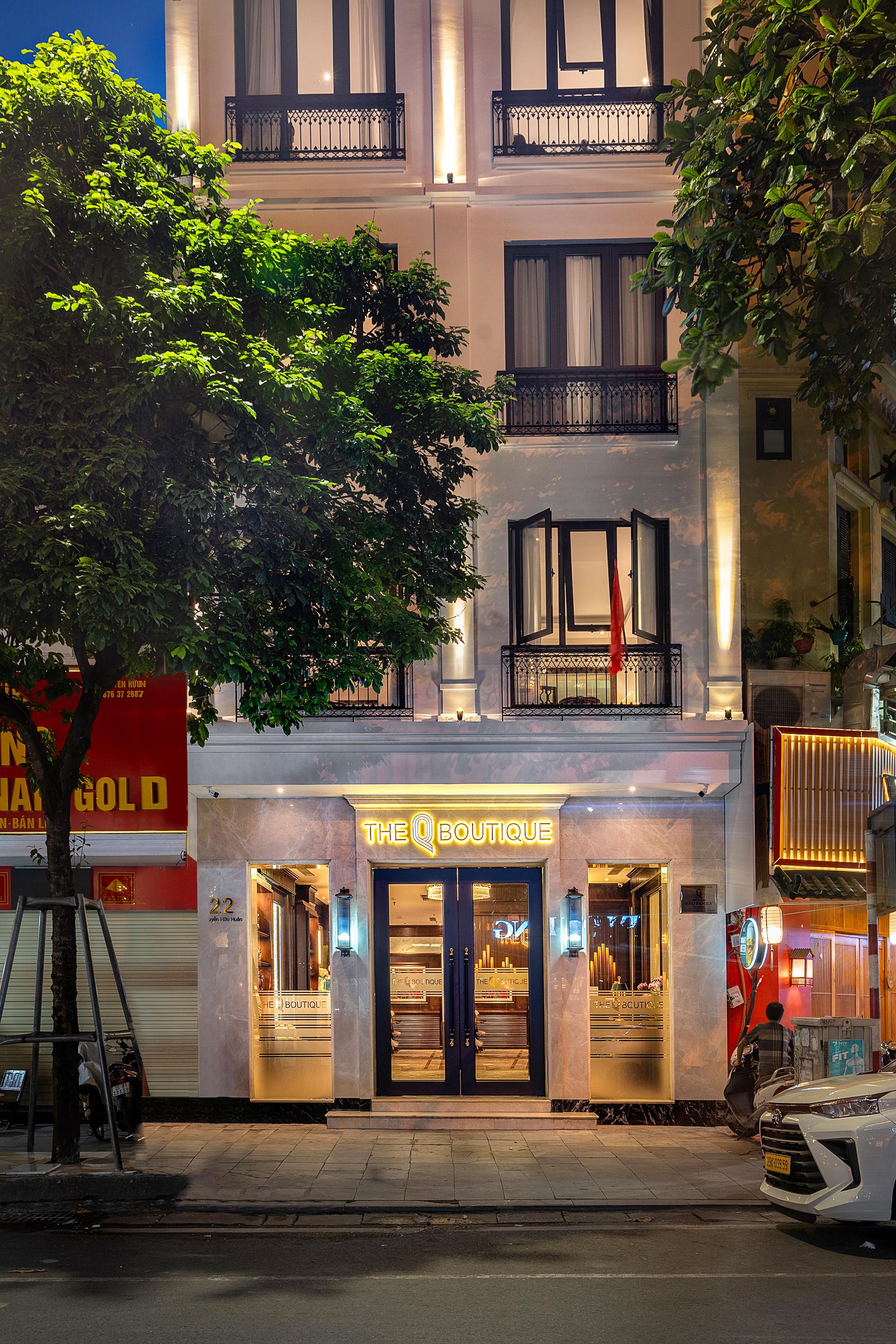 The Q Boutique Hotel - Tap to explore photos