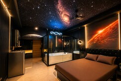 Hot Water Celestial Jaccuzi, Noida