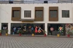 Hotel Star City, Himmatnagar