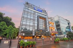 FabHotel Golden Eye Inn - Nehru Place Market, Delhi