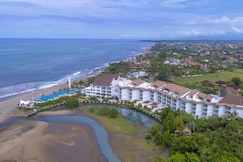 LV8 Resort Hotel