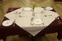 Hotel Safari, Venjaramood, Nedumangad