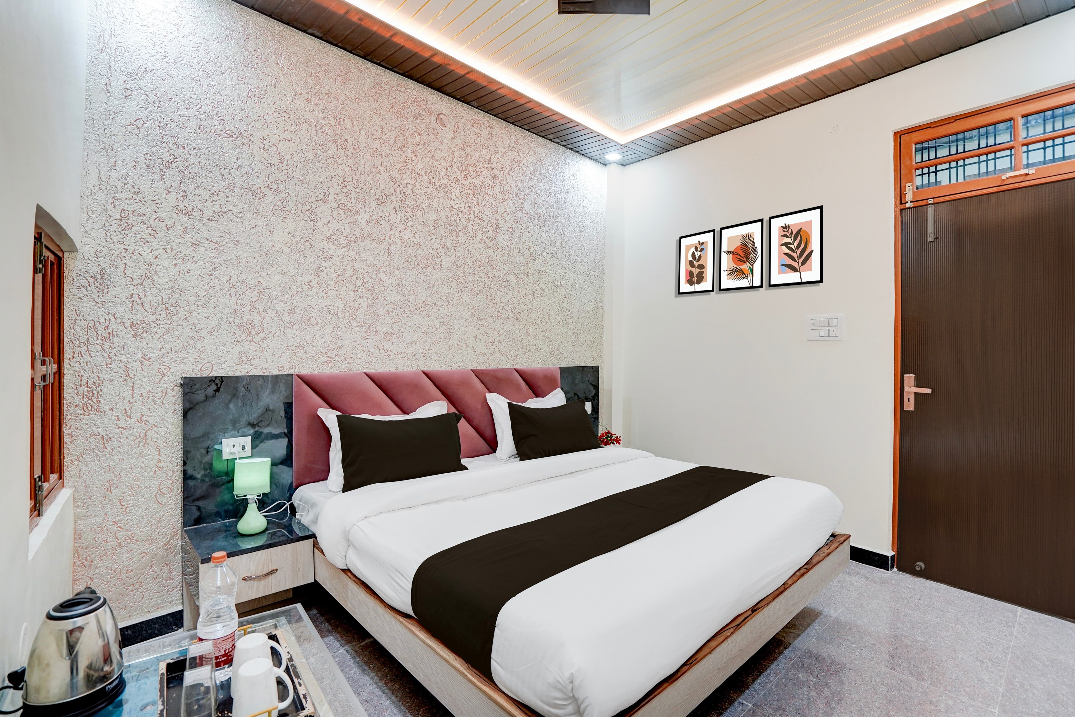 Hotel O Snerola Family Hotel - Tap to explore photos