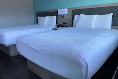 Travelodge by Wyndham LAX, Los Angeles