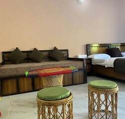 Room Name - ALAKNANDA