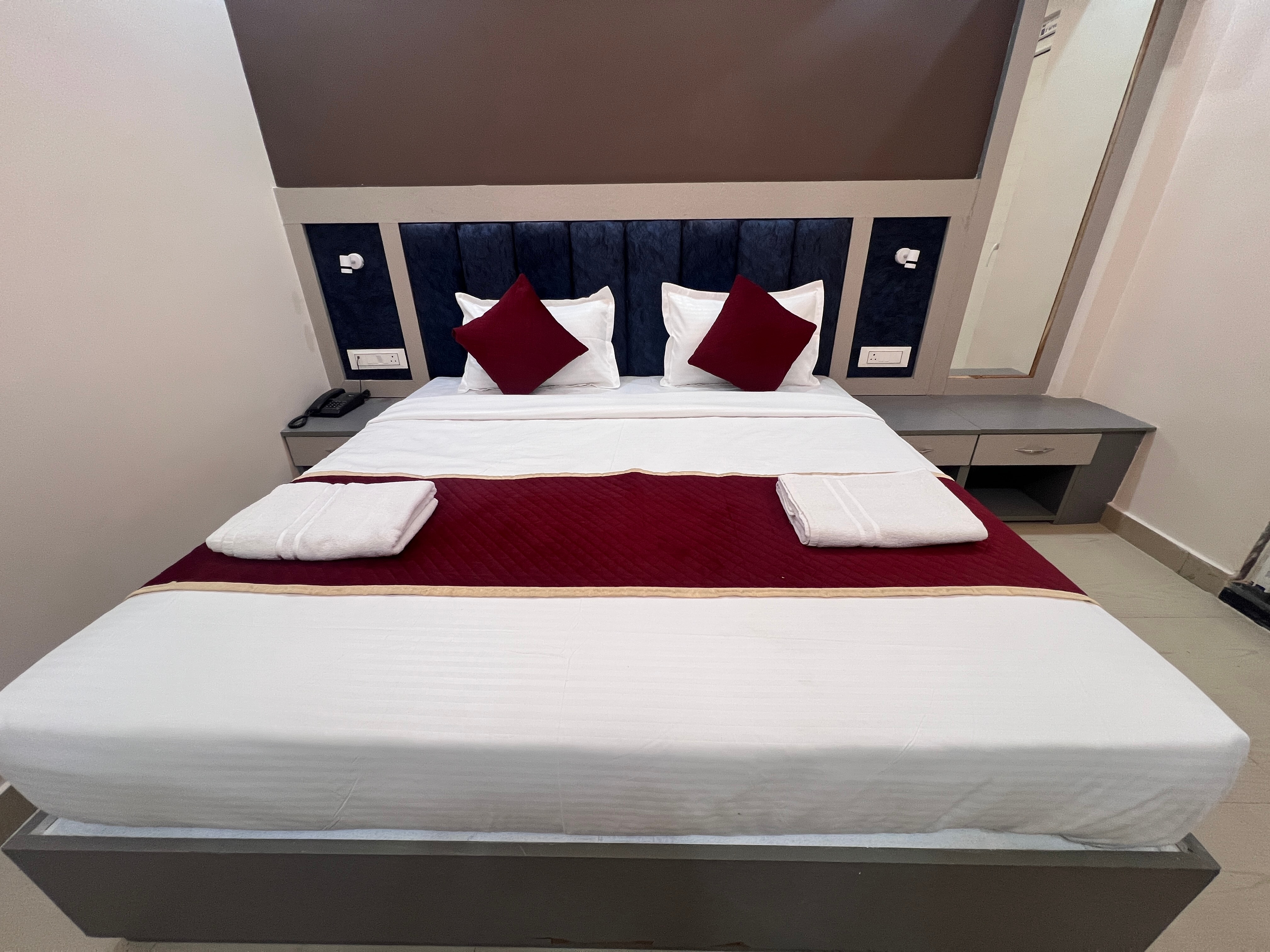 AKSHITA HOTELS , AYODHYA AIRPORT ROAD - Tap to explore photos