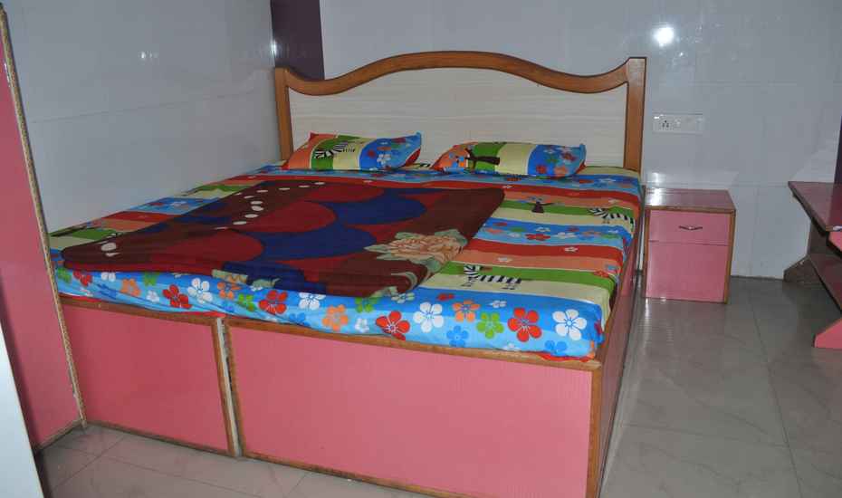 New Sanjay Guest House - Tap to explore photos