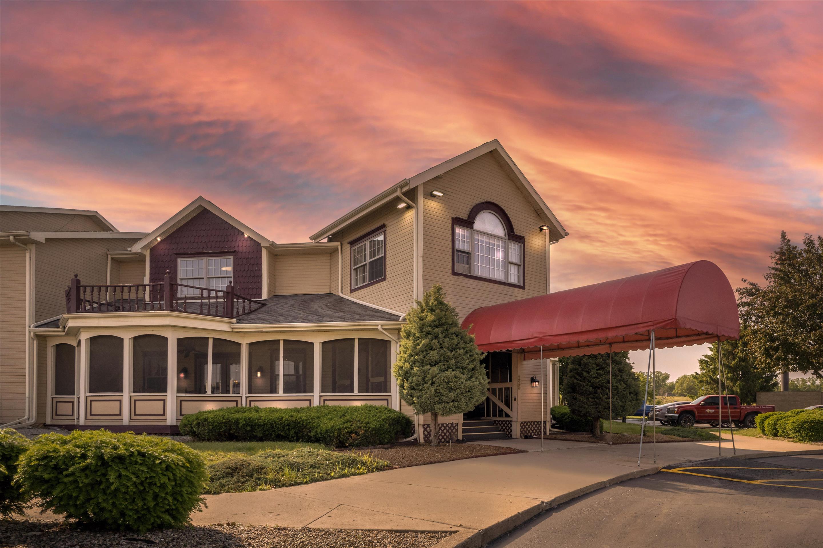 SureStay Plus Hotel by Best Western Auburn - Tap to explore photos