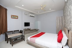 Collection O The Golden Village Nehru Park, Gwalior