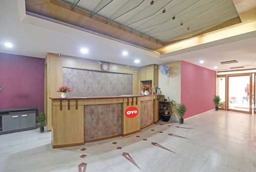 Hotel O Padmini Near Lakdikapool Metro Station