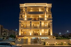 Gold Stayz 1bhk Apartment Unitech Cyber Park Gurgaon, Gurgaon